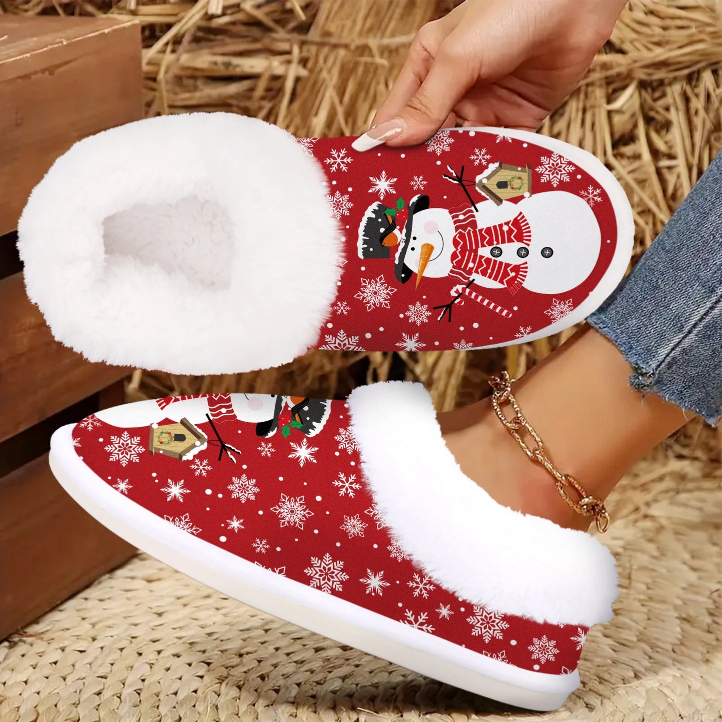 Cozy Indoor/Outdoor Holiday House Shoes with Non-Slip Rubber Sole, Warm Plush Lining, and Merry Christmas Design for Women